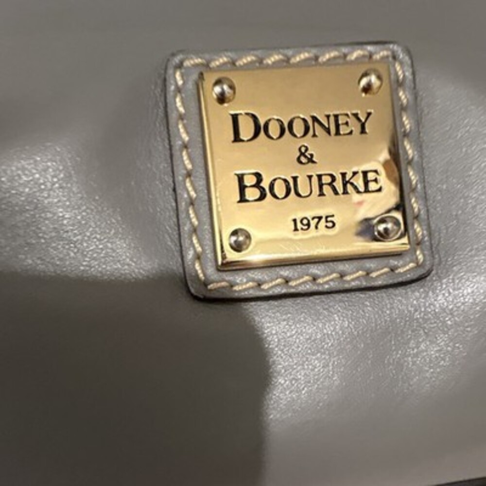 Dooney & Bourke Gray Solid Tote Bag Red Lining Zip Closure Inner Pockets Gold - Picture 5 of 6